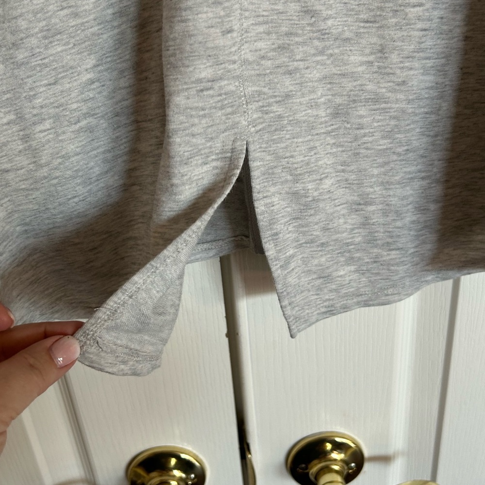 Cable & Gauge gray viscose blend kangaroo pocket hoodie size medium - Picture 12 of 12